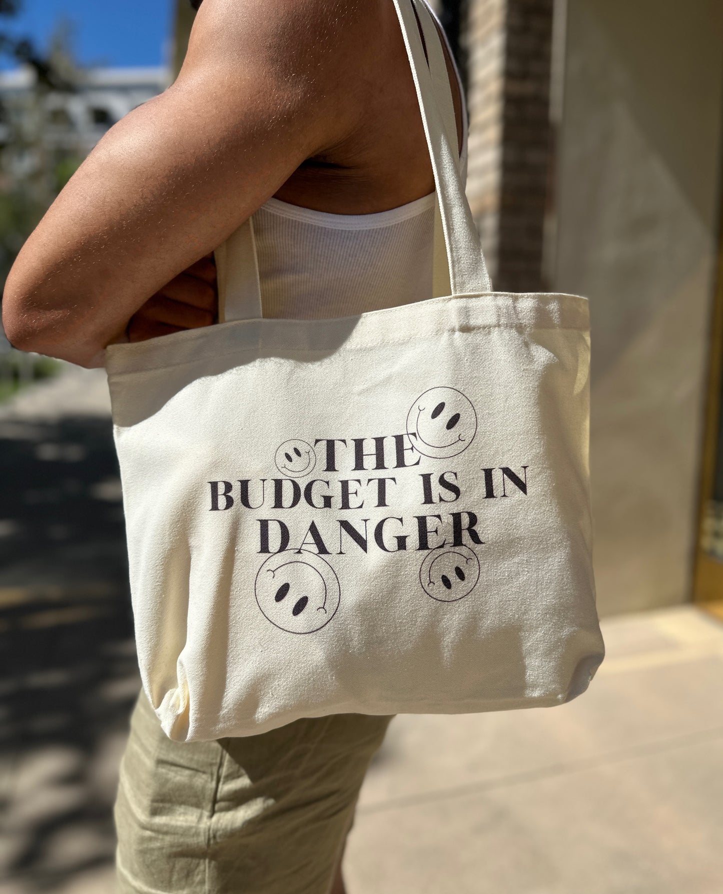 THE BUDGET IN DANGER TOTE